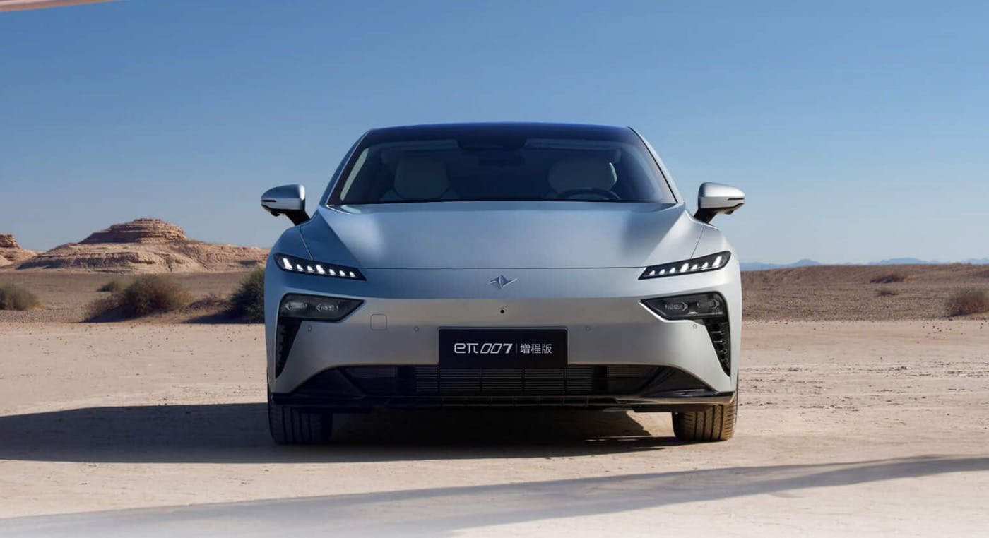 Saglev YIPAI 007 electric car